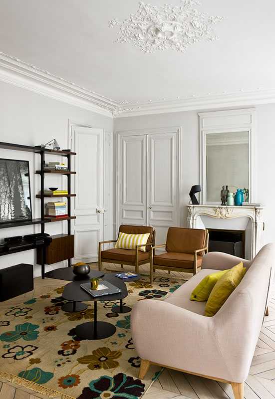 Salon d'un appartement haussmannien à Toulon après un relooking d'intérieur