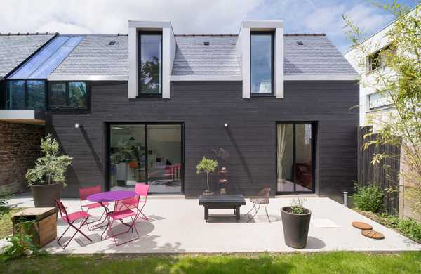 Maison mitoyenne au style contemporain réalisée par un architecte d'intérieur à Toulon