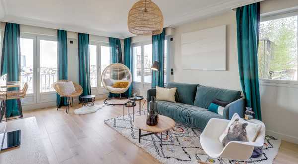 Avant - aprés de la rénovation complète d'un appartement des années 60 par un architecte d'intérieur à Toulon