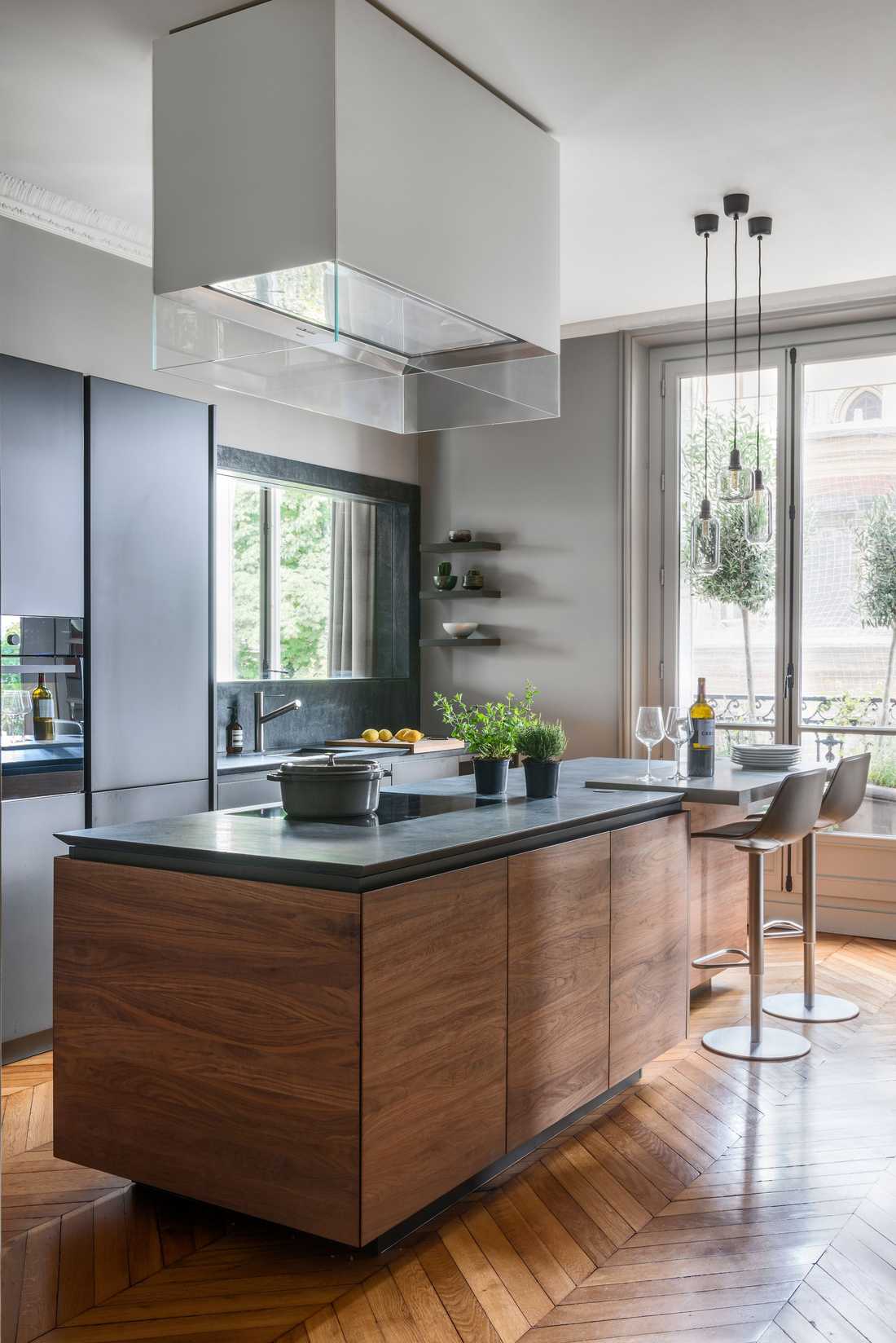 Cuisine américaine aménagée par un architecte d'intérieur dans le Var