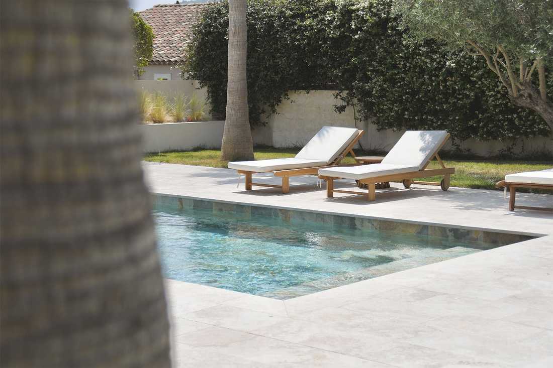 Piscine esprit ibiza sur la Côte d'Azur