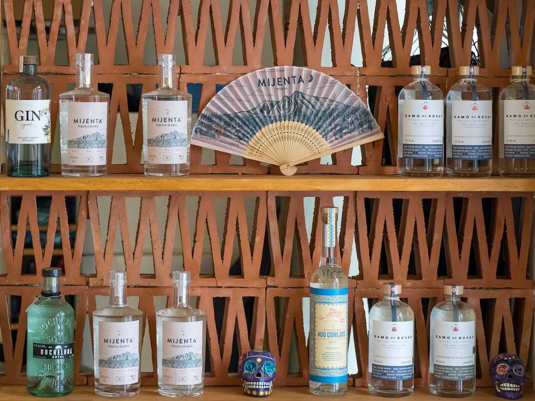 Présentoire épicerie fine en claustra de terre cuite