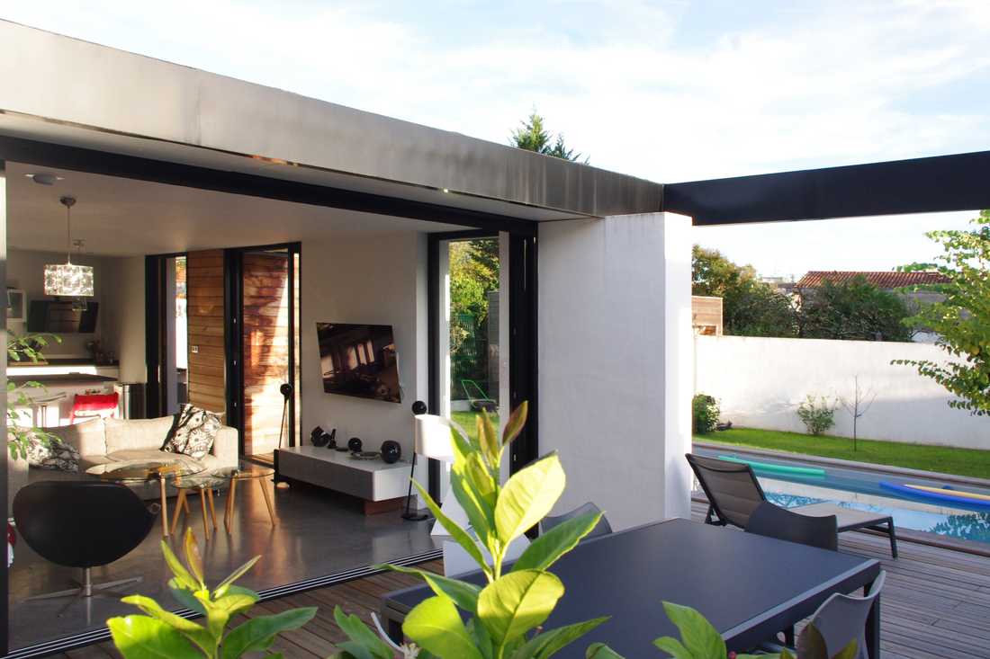 Aménagement d'une terrasse avec piscine par un architecte