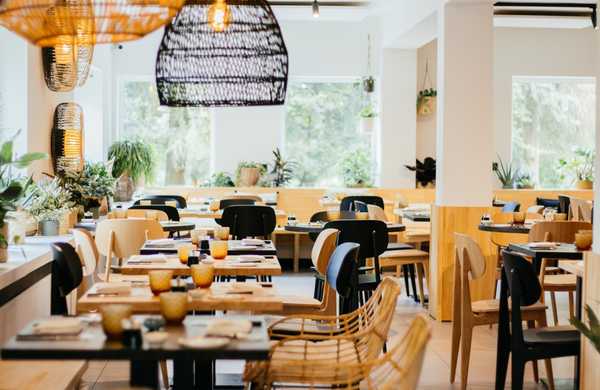 Remodelling intérieur d'un hôtel - restaurant à Toulon par un architecte