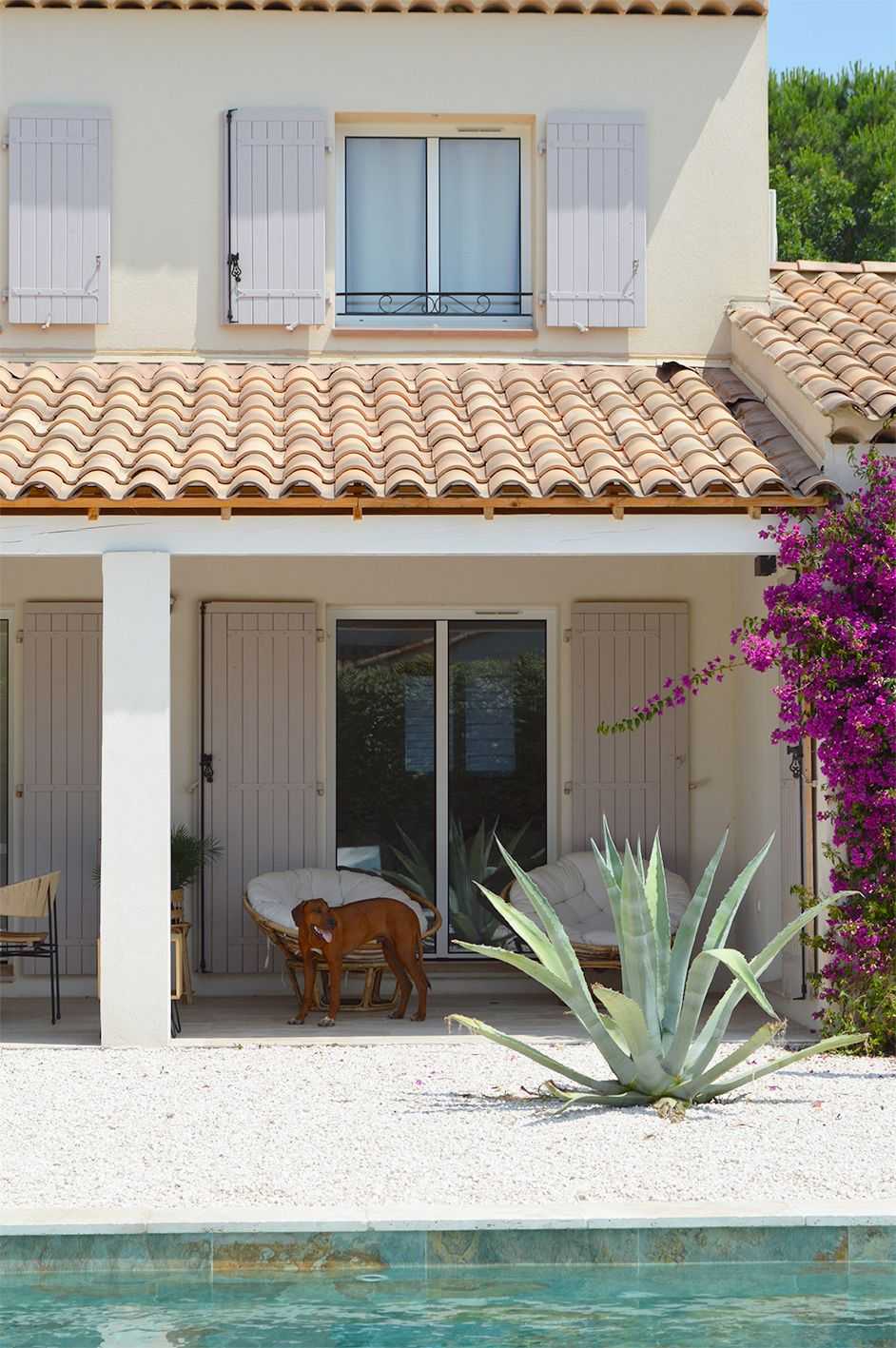 Abords de piscine pour une villa de la Côte d'Azur