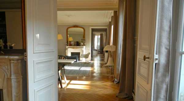 Rénovation d'un appartement hausmmanien par un architecte et un décorateur d'intérieur à Toulon