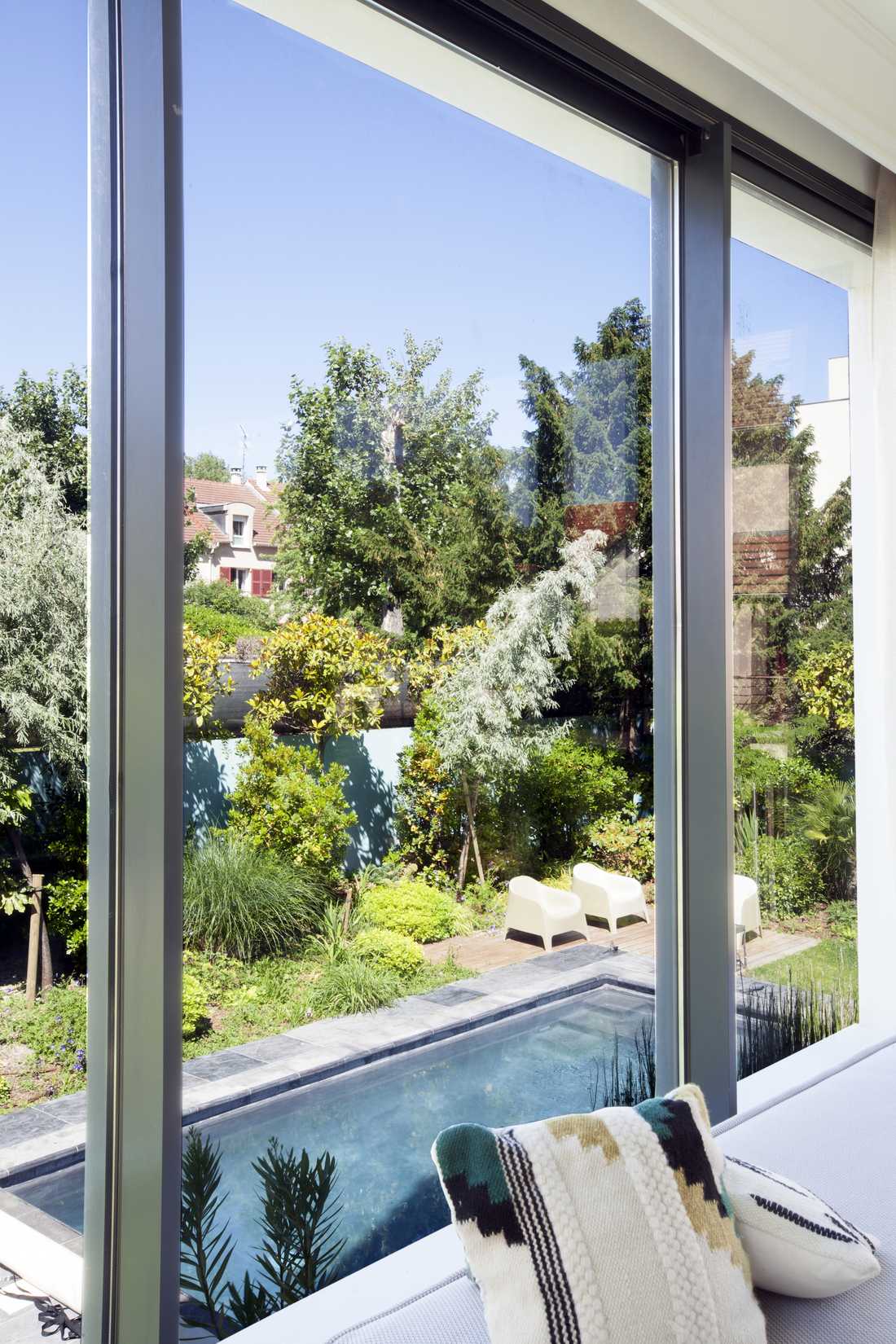 Creation of a swimming pool as part of a landscaping project carried out by an architect