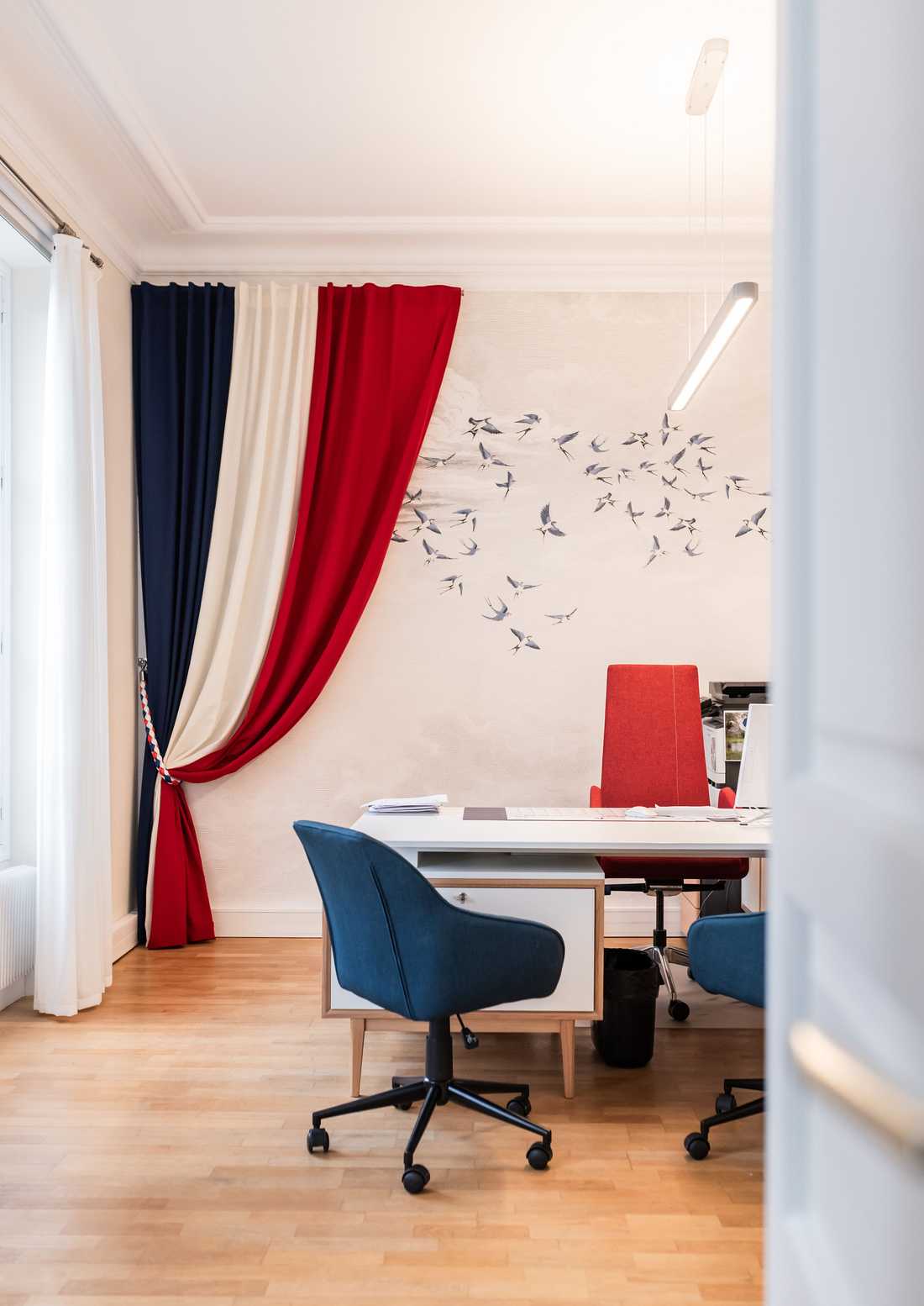 Locaux d'une collectivité territoriale dans le Var aménagée par un architecte d'intérieur