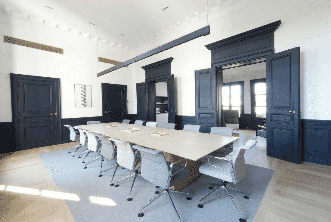 Interior design of a meeting room of a company in Toulon